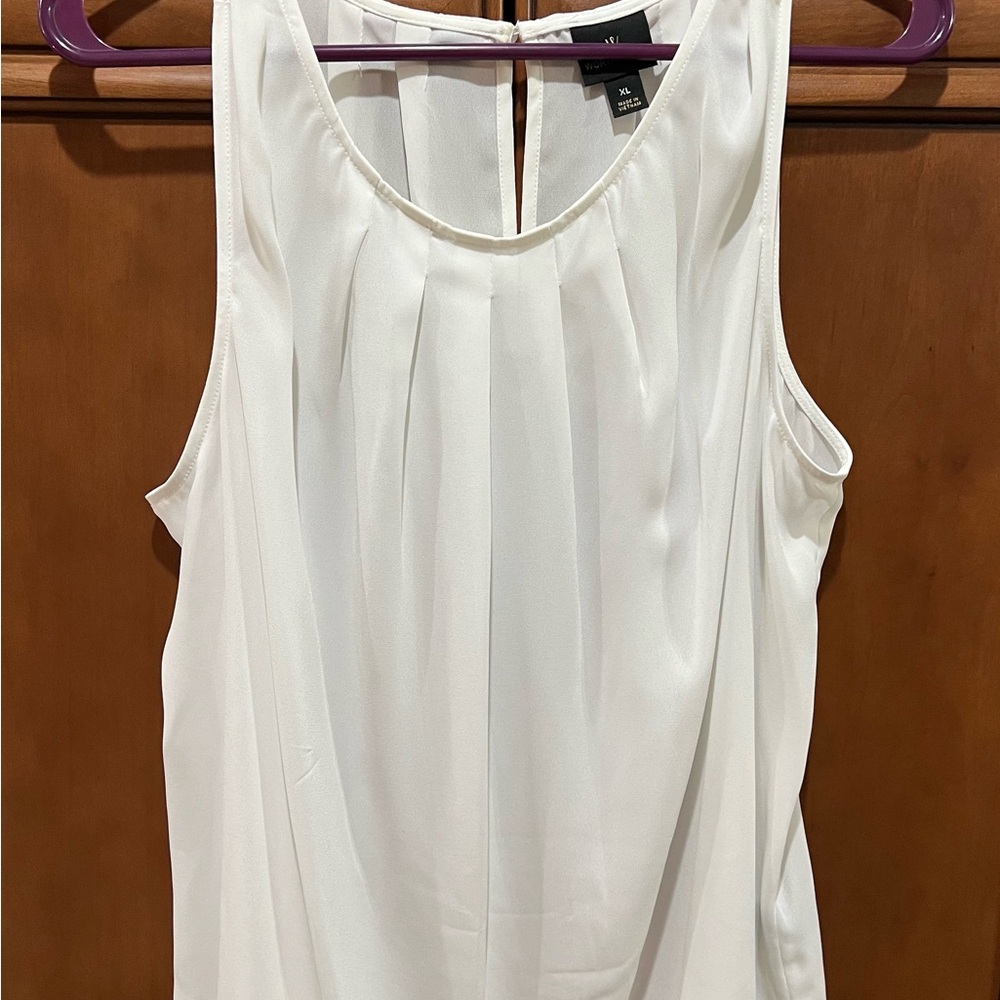 Elegant White Sleeveless Top